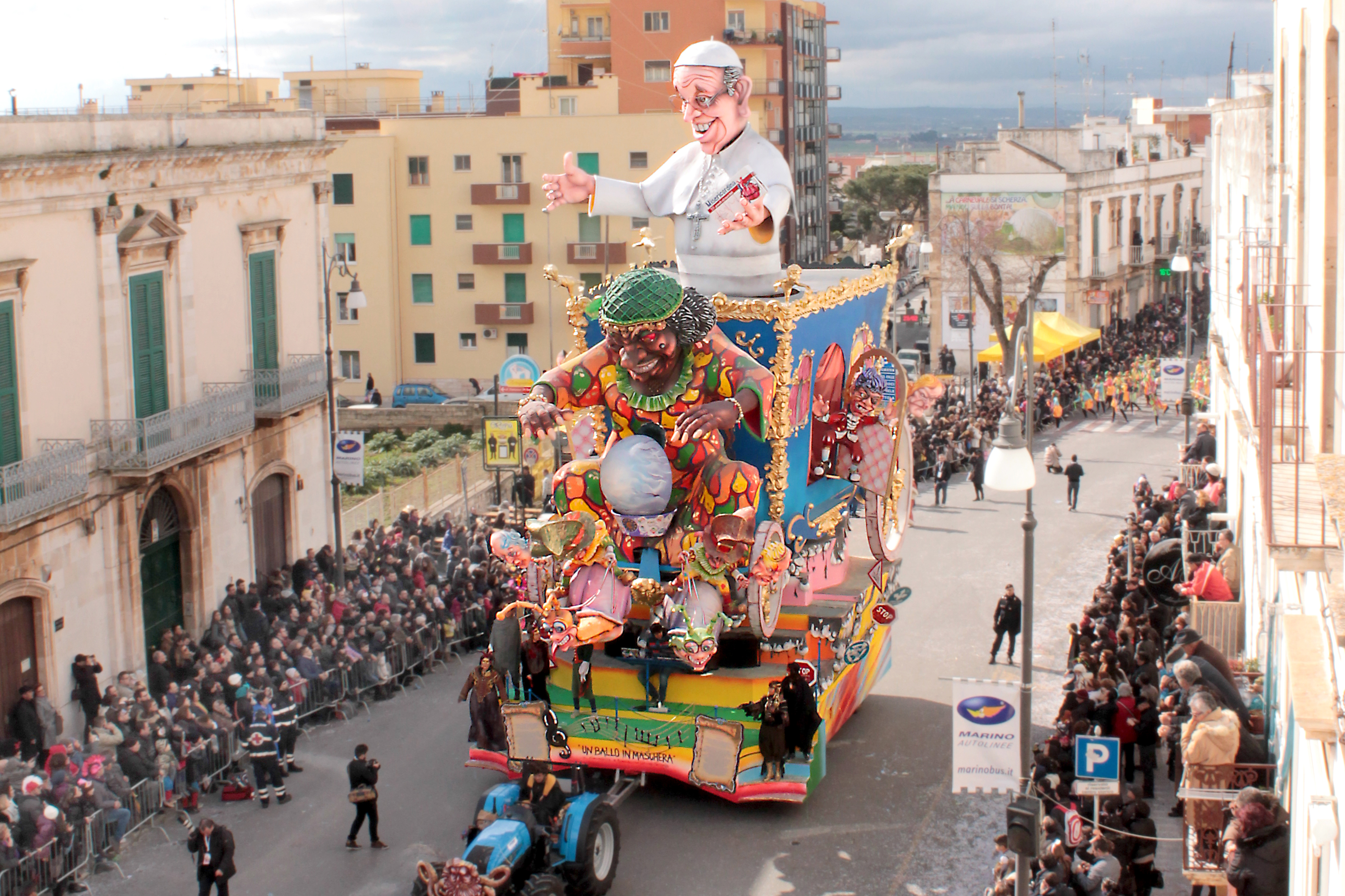 The parades of allegorical floats
